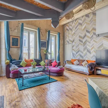 Plein Centre Duplex *